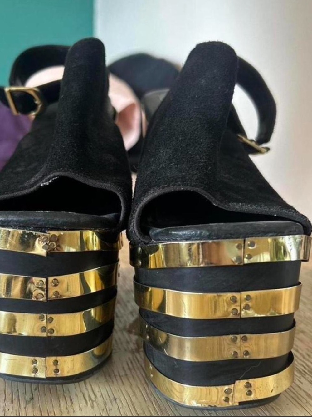 Rare Jeffrey Campbell black and gold wedges - Picture 3 of 3